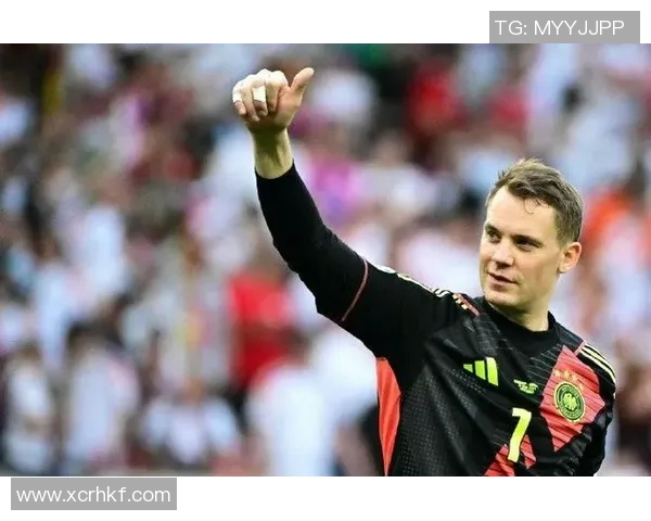 诺伊尔：守护球门的传奇门将与他的辉煌足球生涯探索